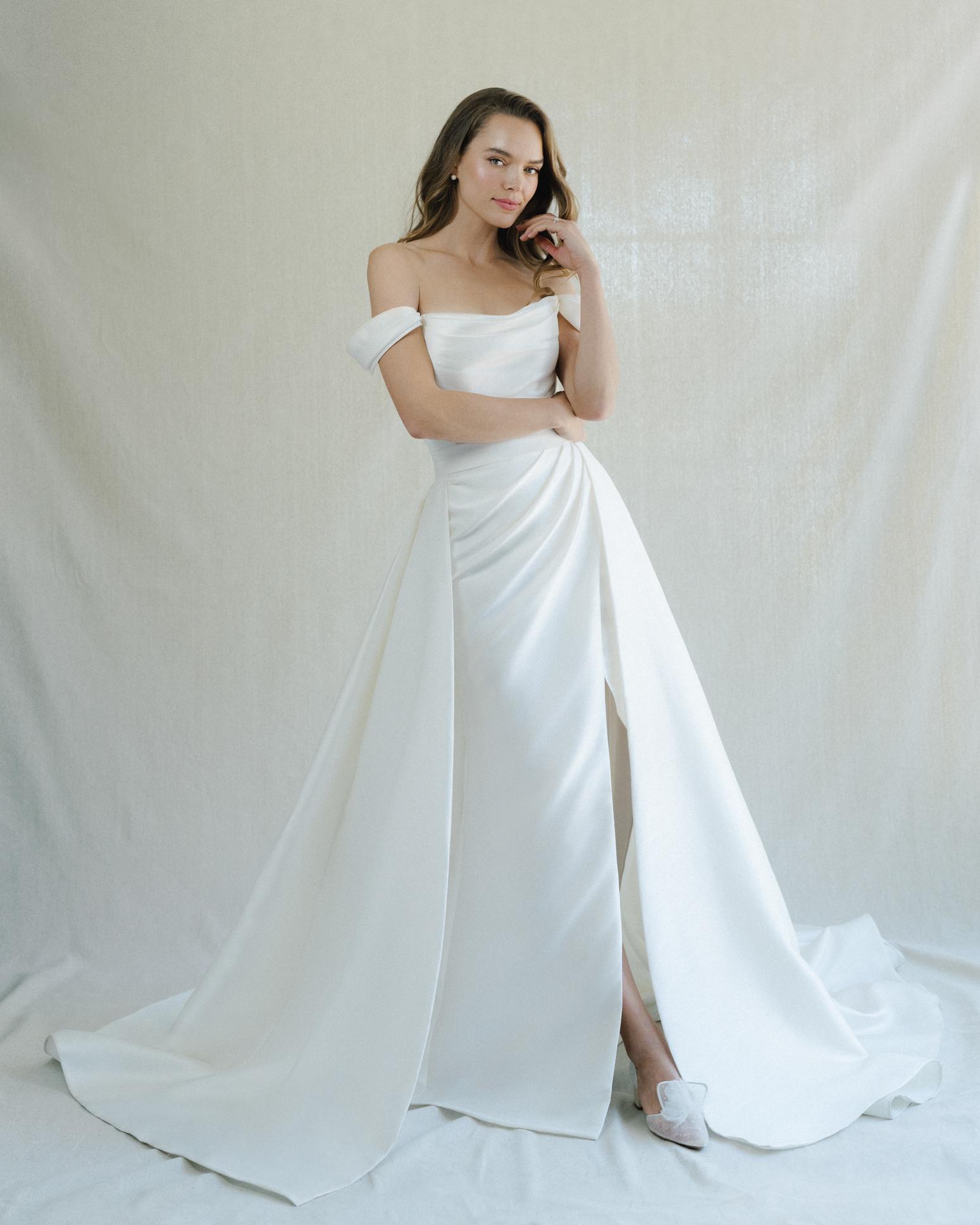 Blue Willow by Anne Barge bridal gown